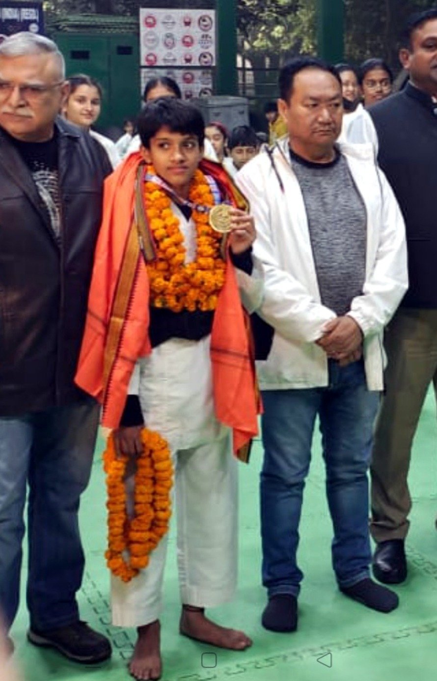 मथुरा की सौभरी वैष्णवी ने दिल्ली में आयोजित जूनियर नेशनल कराटे चौंपियनशिप में जीता स्वर्ण | New India Times