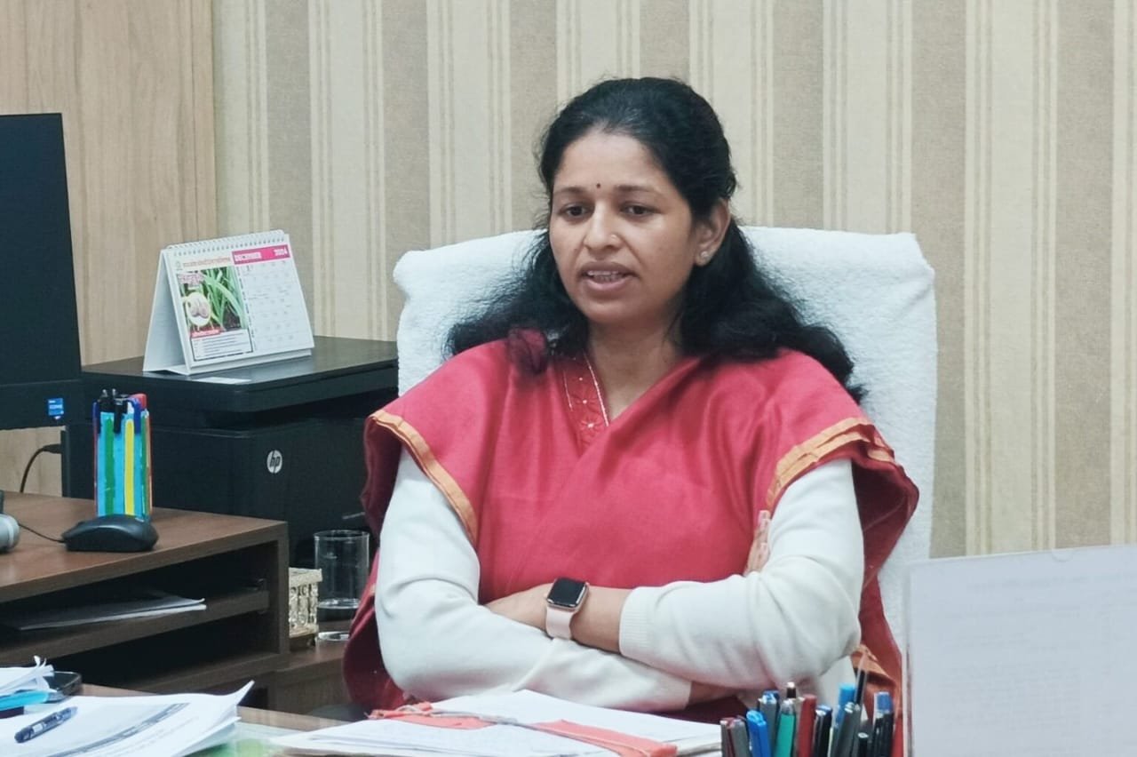 कलेक्टर ने 6 समिति प्रबंधकों को दिया निलंबन का नोटिस | New India Times