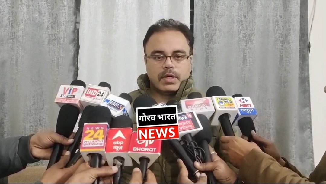 गुफा में संबंध बना रहा था प्रेमी जोड़ा, तभी पहुंच गए ब्लैकमेलर, वीडियो बनाकर किया वायरल | New India Times