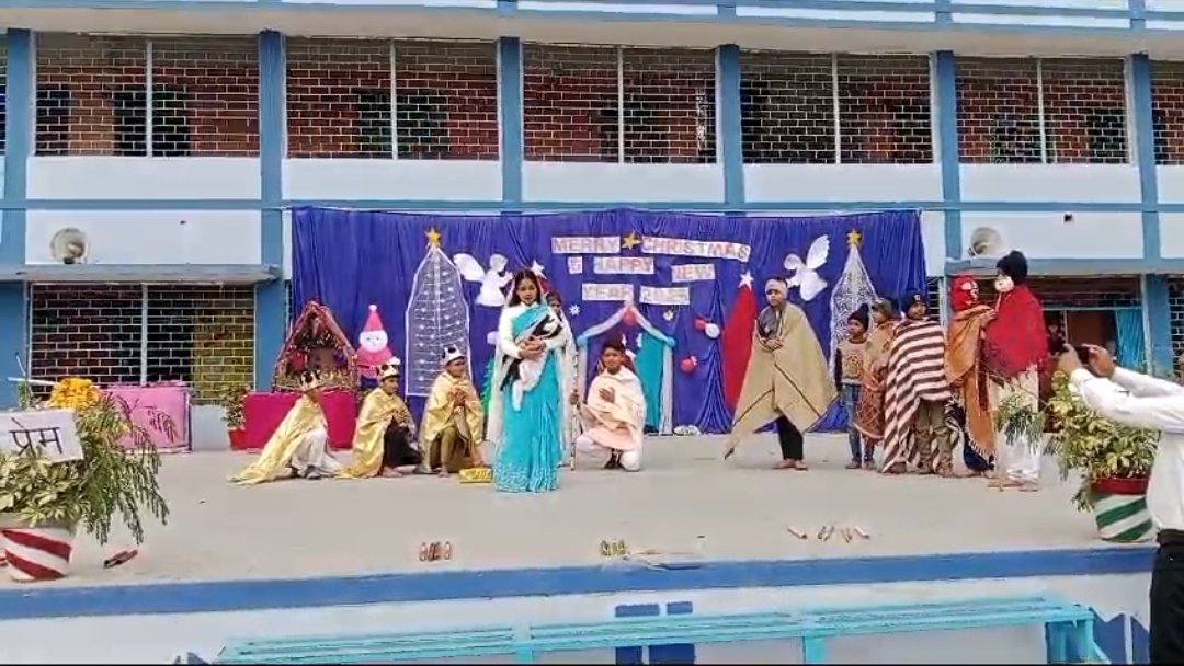 प्रभु यीशु के जन्मोत्सव पर सेंट अर्नोल्ड स्कूल परिसर में नन्हें मुन्ने बच्चों ने दी शानदार प्रस्तुति | New India Times
