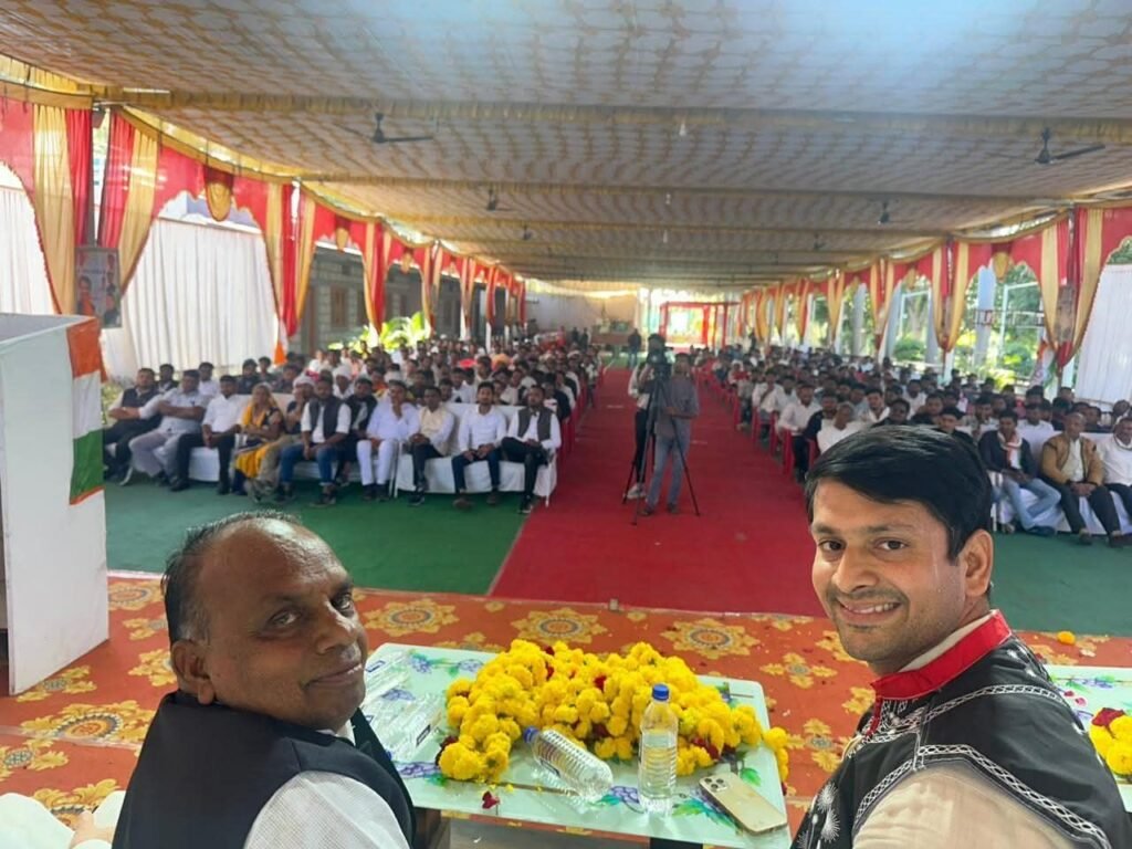 प्रदेश युवा कांग्रेस अध्यक्ष मितेंद्र दर्शन सिंह पहुंचे झाबुआ, अखिल भारतीय कांग्रेस कमेटी के प्रदेश अध्यक्ष ने युवाओं को संबोधित कर भरा जोश 3 प्रदेश युवा कांग्रेस अध्यक्ष मितेंद्र दर्शन सिंह पहुंचे झाबुआ, अखिल भारतीय कांग्रेस कमेटी के प्रदेश अध्यक्ष ने युवाओं को संबोधित कर भरा जोश | New India Times