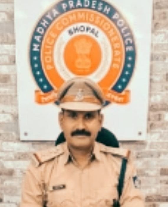 चेक चोरी कर जाली हस्ताक्षर करके चेक से डाक घर के खाते से सोलह लाख रुपये निकालने वाले आरोपियों को पुलिस ने किया गिरफ्तार 2 चेक चोरी कर जाली हस्ताक्षर करके चेक से डाक घर के खाते से सोलह लाख रुपये निकालने वाले आरोपियों को पुलिस ने किया गिरफ्तार | New India Times