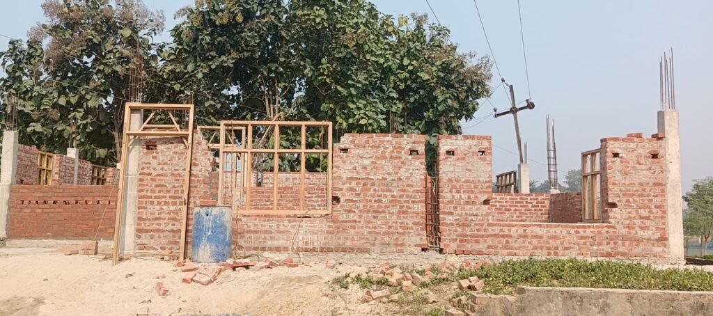 नगर पंचायत पीपीगंज में आबादी की जमीन पर हो रहे कब्जे पर अधिशासी अधिकारी ने लगाया रोक | New India Times