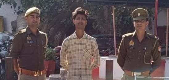 थाना चौक कोतवाली पुलिस ने चोरी के फर्नीचर बरामद कर, आरोपी को किया गिरफ्तार | New India Times