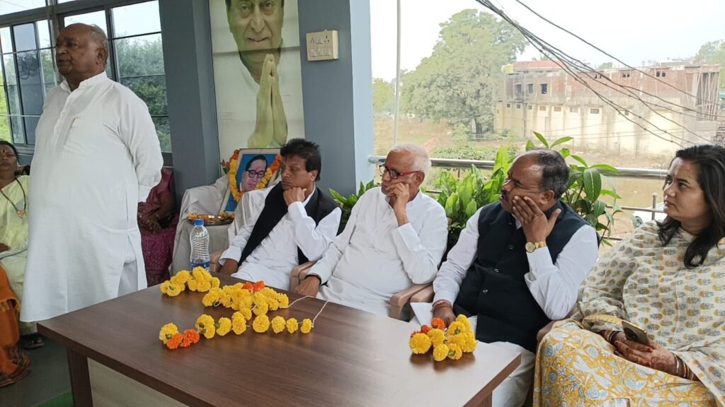 विधायक कार्यालय पांढुर्णा में कांग्रेस कमेटी द्वारा रखी गई विशेष बैठक | New India Times