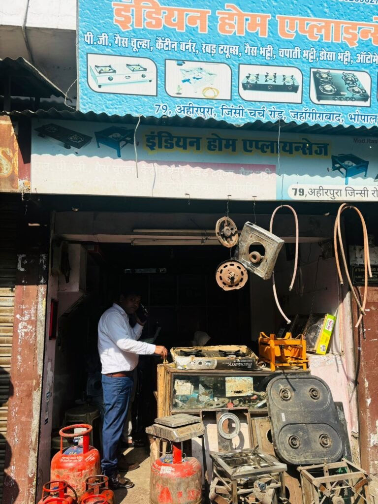 जिला खाद्य विभाग की कार्यवाही जारी, 17 अवैध गैस सिलेंडर और अन्य उपकरण किए जब्त | New India Times