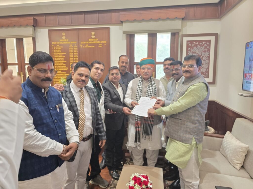 सांसद ज्ञानेश्वर पाटिल के नेतृत्व में बुरहानपुर, खंडवा एवं हरदा के अधिवक्ताओं का प्रतिनिधिमंडल नई दिल्ली में केंद्रीय कानून मंत्री श्री अर्जुन राम मेघवाल से मिला | New India Times