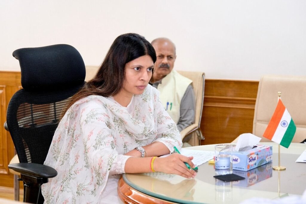 रन वे के विस्तार के साथ हवाई अड्डे के बुनियादी विकास के लिए केंद्र सरकार करे सहयोग: रक्षा खडसे | New India Times