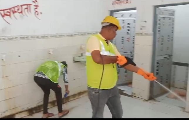 वॉश ऑन व्हील नवाचार से स्वच्छता साथी को मिला रोज़गार | New India Times