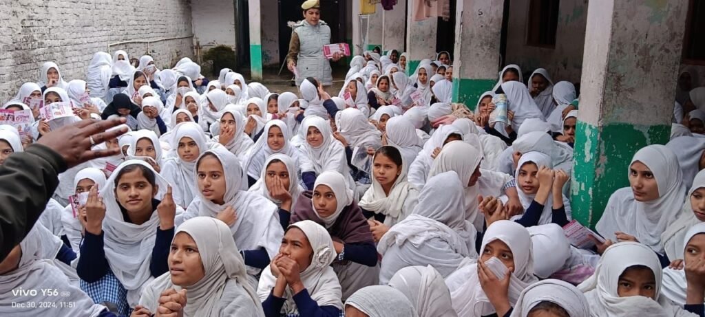 महिला मिशन शक्ति दीदी जागरूकता अभियान तथा एण्टी रोमियो व साइबर सुरक्षा जागरूकता अभियान के अंतर्गत कार्यक्रम का किया गया आयोजन | New India Times