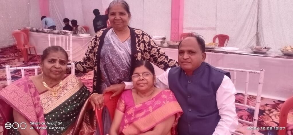 धूमधाम से मनाई गई वरिष्ठ लेखापाल माईकल निनामा की शादी की 50वीं सालगिरह | New India Times