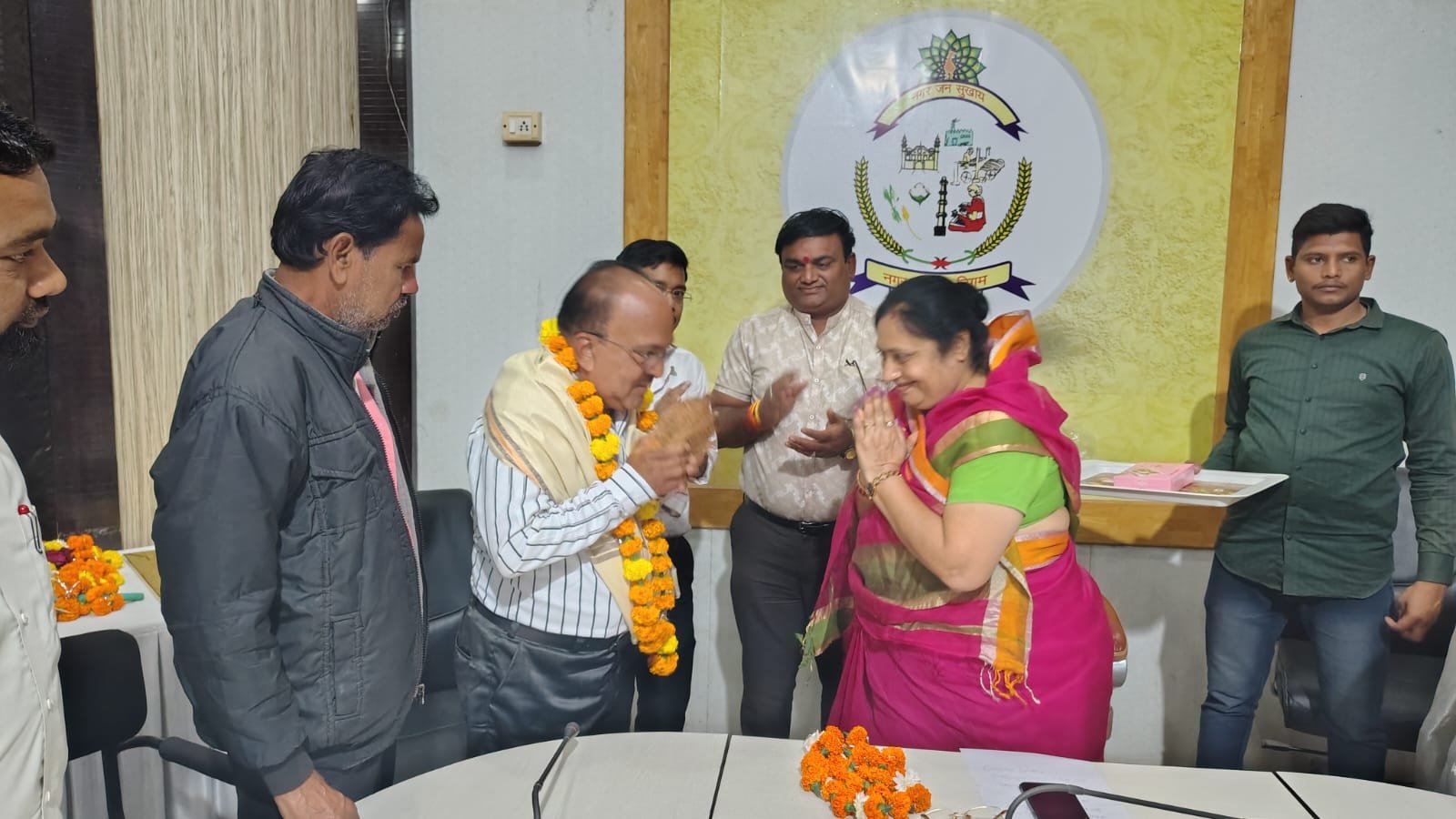 नगर निगम बुरहानपुर के राजस्व अधिकारी राजेश मिश्रा एवं सफाई संरक्षक के पद पर पदस्थ जगदीश संगेले 31/12/2024 को हुए सेवानिवृत | New India Times