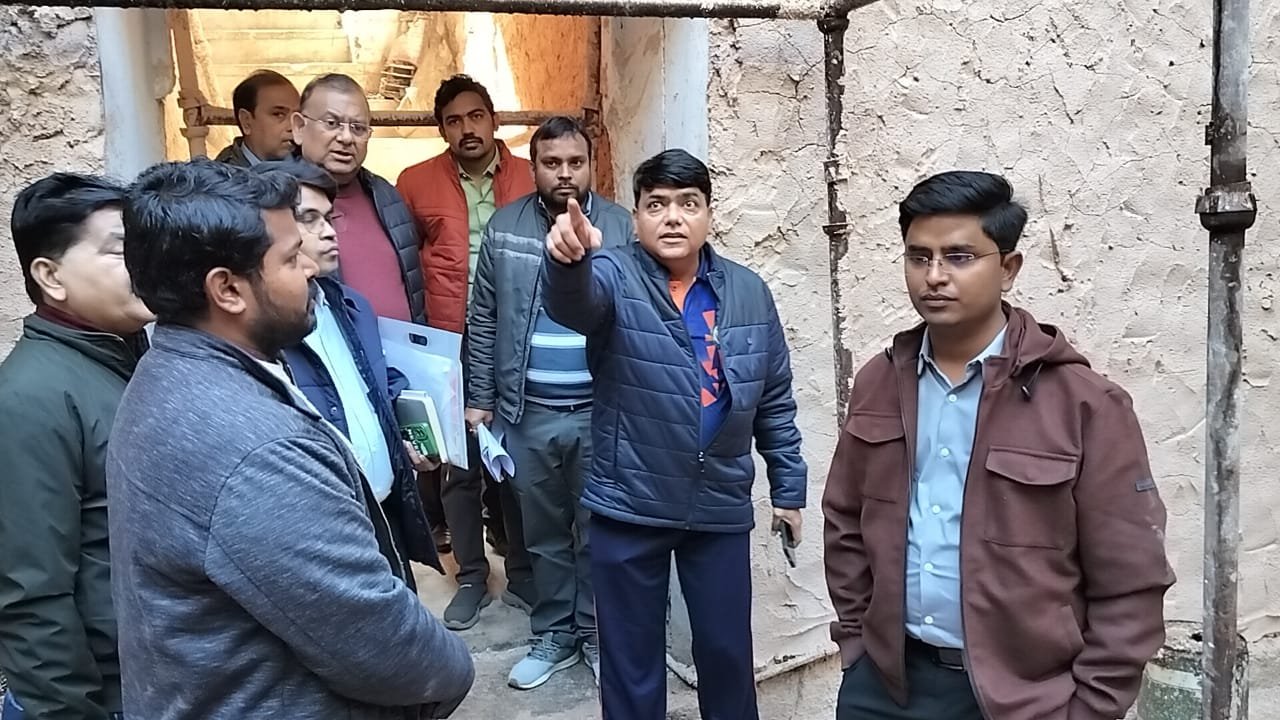 निगम आयुक्त अमन वैष्णव ने निर्माणाधीन कार्यों का किया निरीक्षण | New India Times