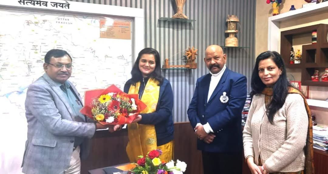 कमिश्नर ने एवरेस्ट विजेता पर्वतारोही मेघा परमार को किया सम्मानित | New India Times