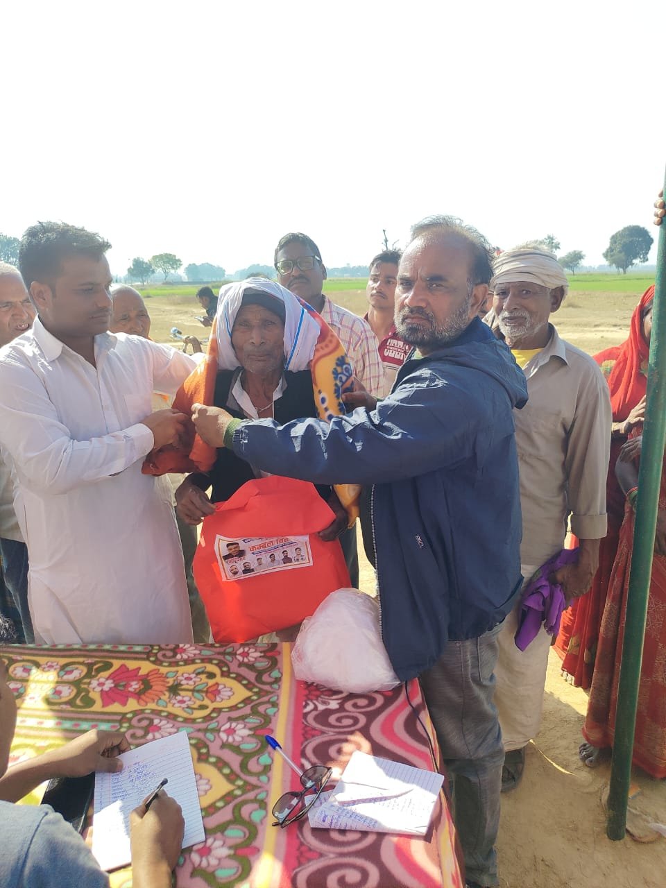 गरीब संस्था फाउंडेशन द्वारा जरुरतमंदों में किया गया कम्बल वितरण | New India Times