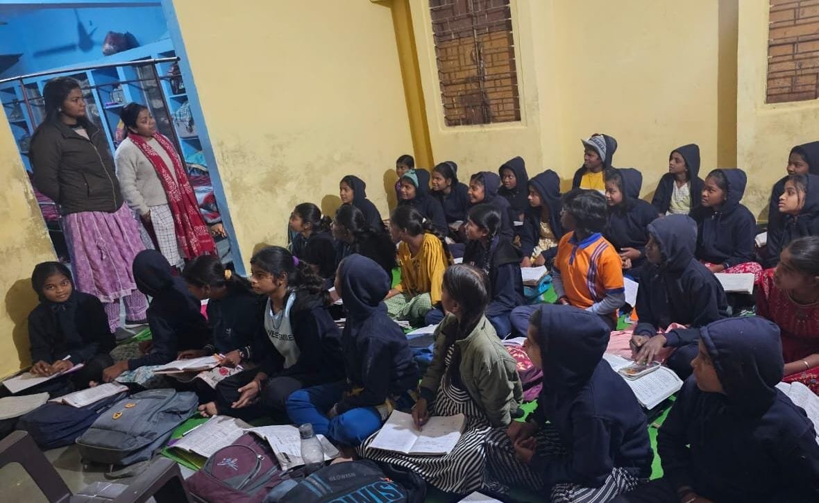 बालिका छात्रावासों का एसडीम और सीएमओ ने किया औचक निरीक्षण, प्रधान राशि नहीं मिलने की शिकायत | New India Times