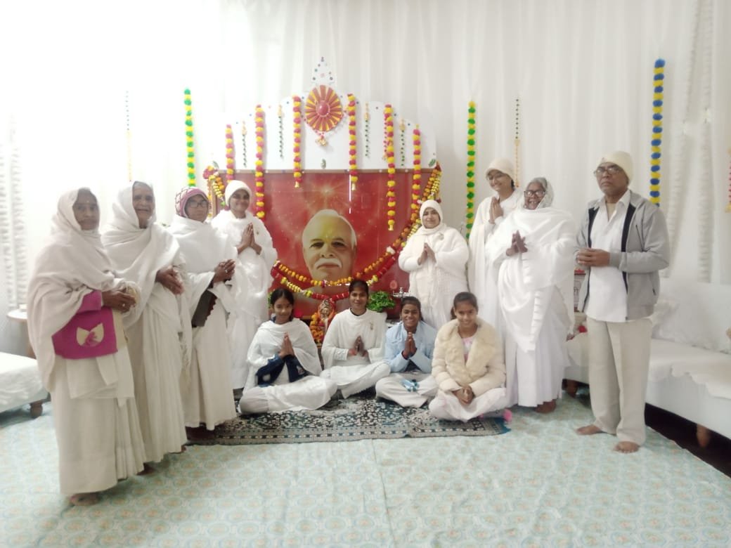 नारी को शक्ति बनाने का ऐसा संकल्प की सारी जमीन-जायजाद बेचकर ट्रस्ट बनाया, संचालन की जिम्मेदारी सौैंपी और खुद हो गए पीछे | New India Times