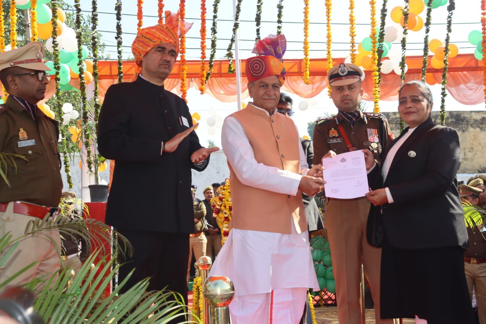 गणतंत्र दिवस पर स्पेशल डीजीसी श्रीमती अलका उपमन्यु को प्रशस्ति पत्र देकर किया गया सम्मानित | New India Times