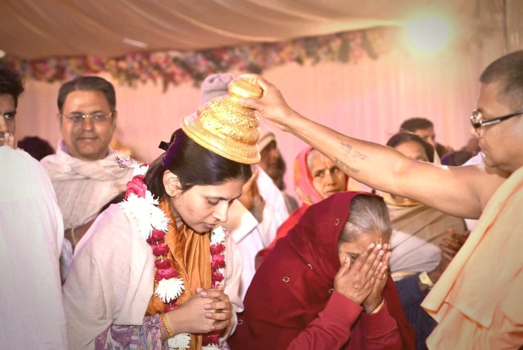 साधुओं के अखाड़ों में सजदा कर रहे मंत्री, तीर्थ यात्रा योजना बंद होने से महाराष्ट्र के आम नागरिक कुंभ से कोसों दूर | New India Times