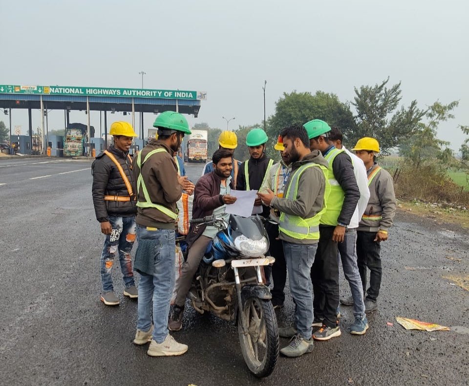 नेशनल हाईवे 44 पर सड़क सुरक्षा माह के अंतर्गत जागरूकता कार्यक्रम हुआ आयोजित | New India Times