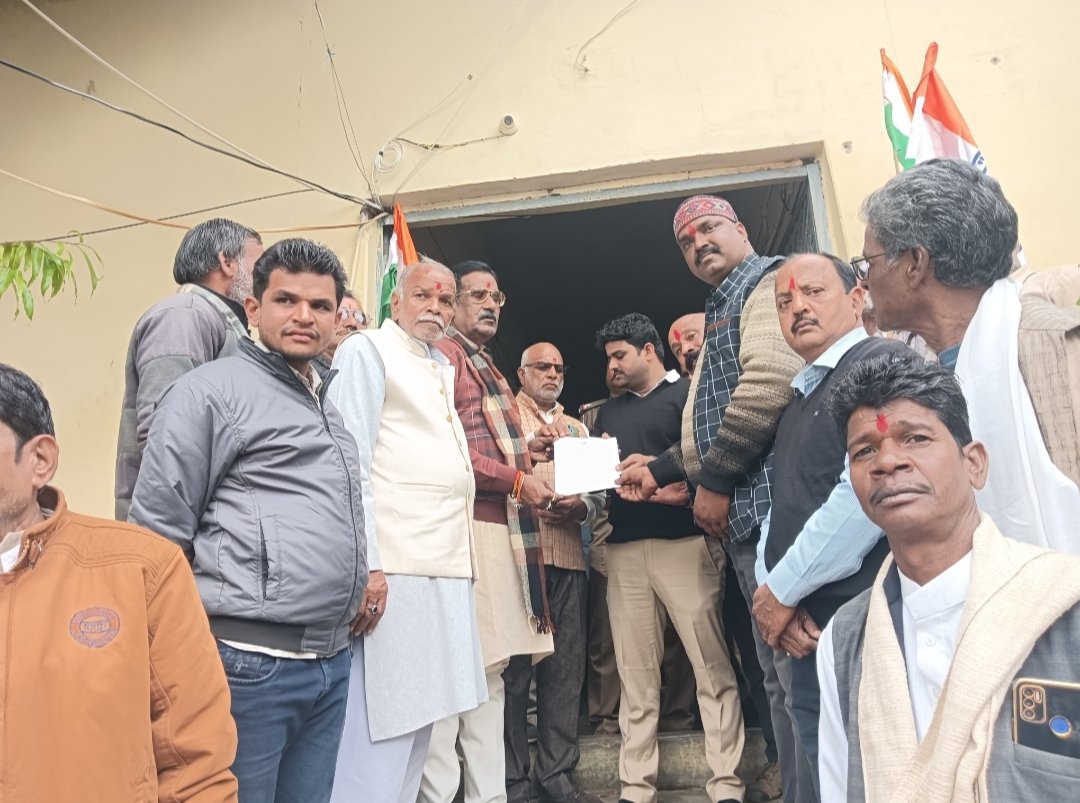 केसली को नगर पंचायत बनाने और क्षेत्र की विभिन्न समस्याओं को लेकर कांग्रेस ने पूर्व मंत्री हर्ष यादव के नेतृत्व में राज्यपाल के नाम तहसीलदार को सौंपा गया ज्ञापन | New India Times