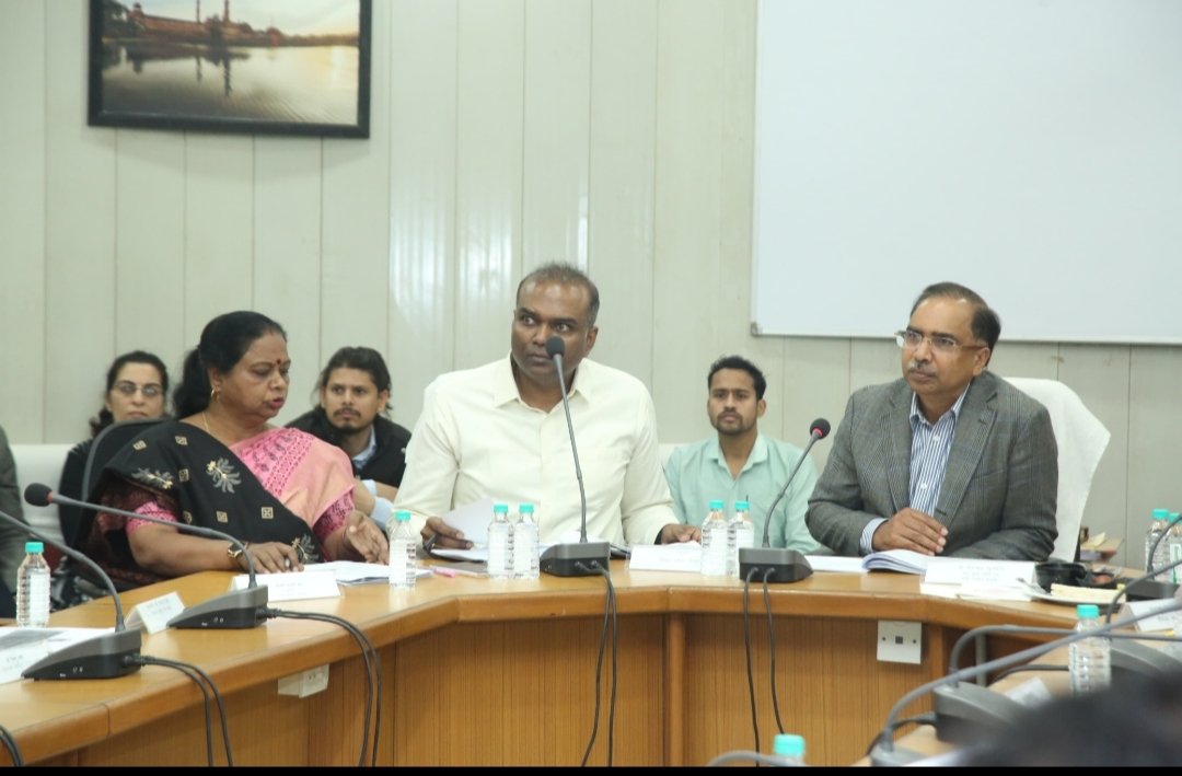 लोक सेवा प्रदाय की प्रक्रिया का हो सरलीकरण: अपर मुख्य सचिव श्री सुलेमान। अपर मुख्य सचिव ने भोपाल संभाग की ली समीक्षा बैठक | New India Times