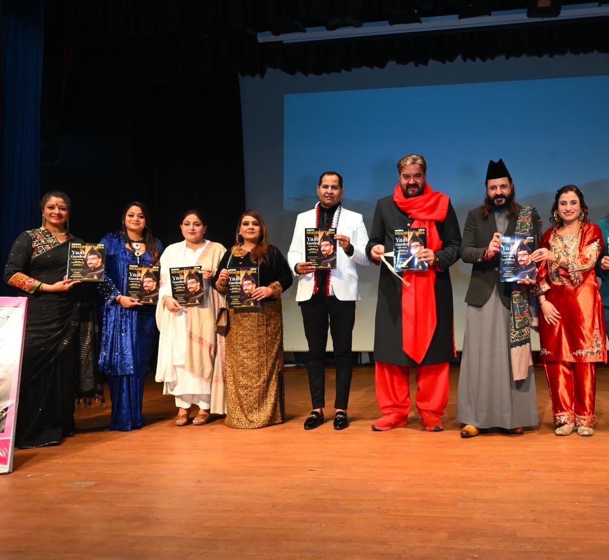 शेड्स ऑफ़ इंडिया मैगजीन के दसवें संस्करण का हुआ शानदार विमोचन | New India Times