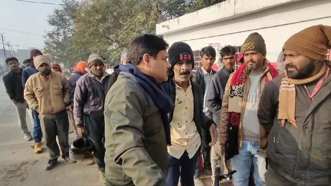 डाकघर, आधार केंद्र में टोकन पर्चियां हो रही ब्लैक: प्रभात | New India Times