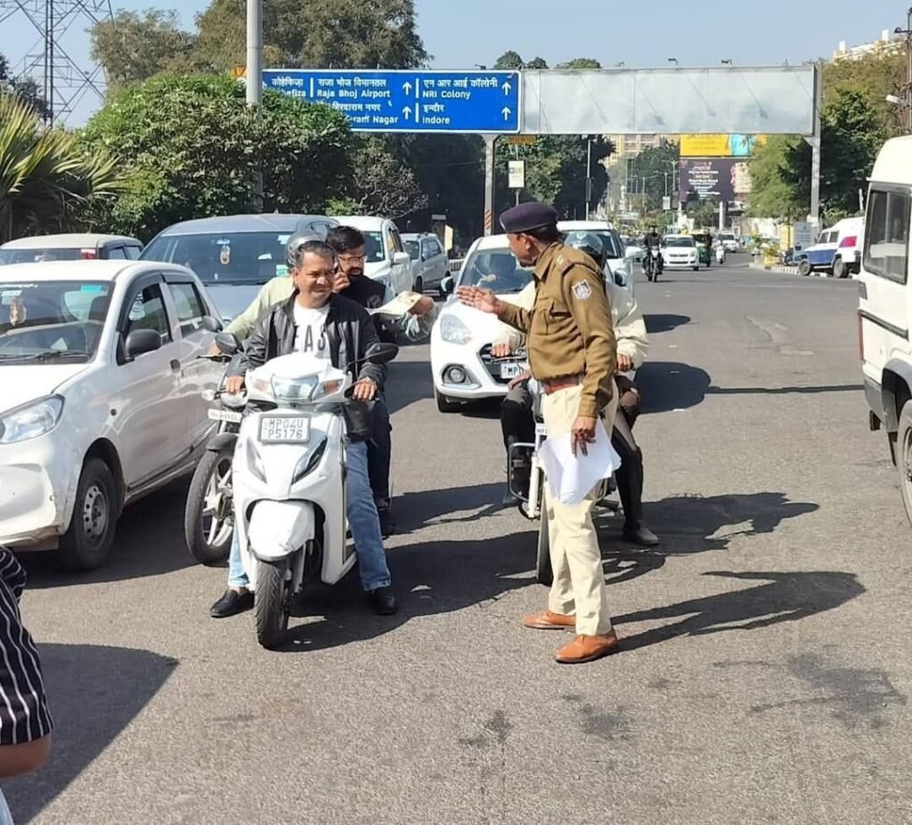 भोपाल यातायात पुलिस द्वारा 'परवाह' की थीम पर सड़क दुर्घटनाओं में कमी लाने के लिए चलाया जा रहा है जागरूकता अभियान | New India Times