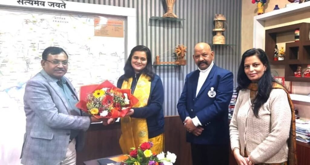 कमिश्नर ने एवरेस्ट विजेता पर्वतारोही मेघा परमार को किया सम्मानित | New India Times