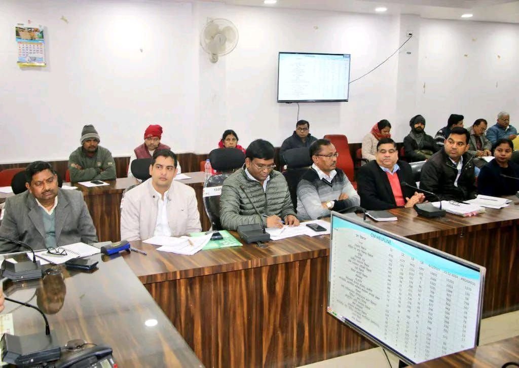 जन कल्याण शिविरों में प्राप्त आवेदनों का निराकरण करें: कलेक्टर | New India Times