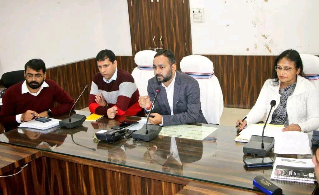 जन कल्याण शिविरों में प्राप्त आवेदनों का निराकरण करें: कलेक्टर | New India Times