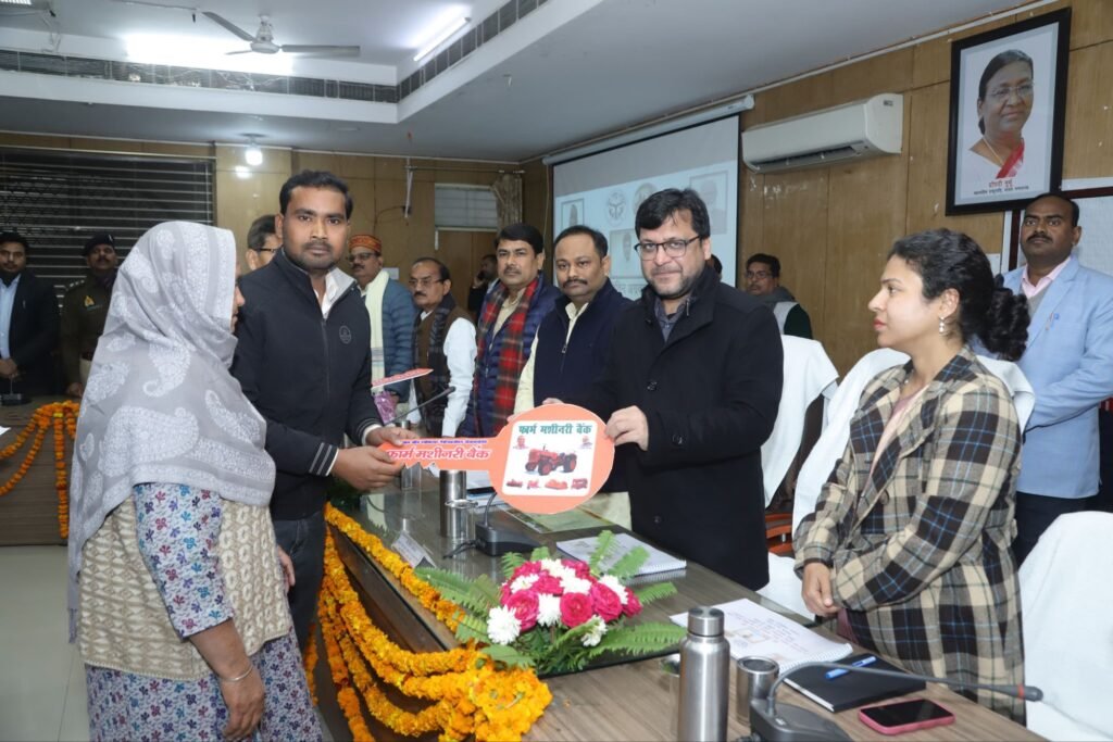 प्रभारी मंत्री ने ली जिला योजना समिति की बैठक, योजनाओं, विकास कार्यक्रमों की बिंदुवार समीक्षा कर दिए निर्देश | New India Times