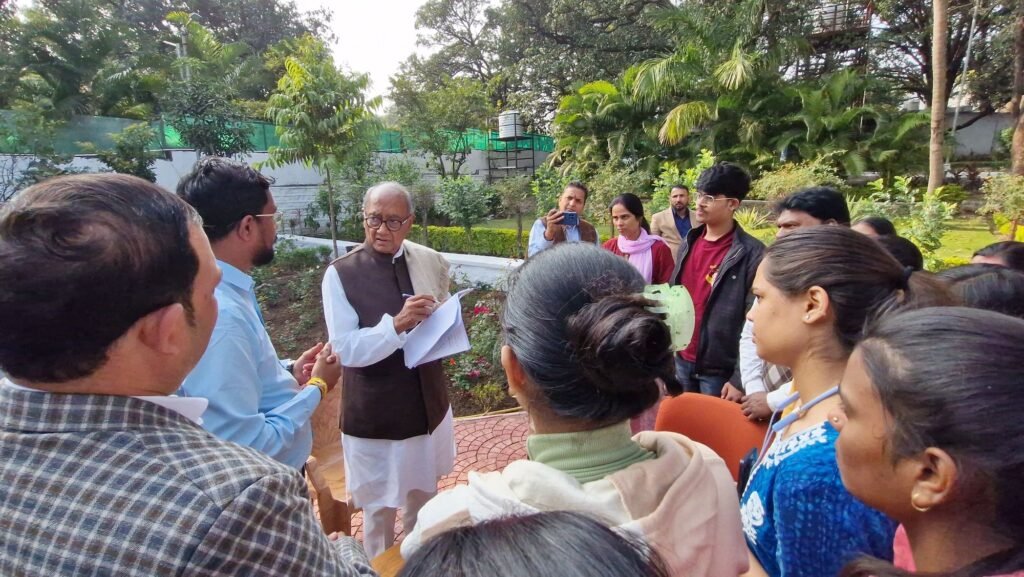 नर्सिंग के छात्रों के साथ हो रहे अन्याय पर पूर्व मुख्यमंत्री दिग्विजय सिंह ने जताई कड़ी आपत्ति | New India Times