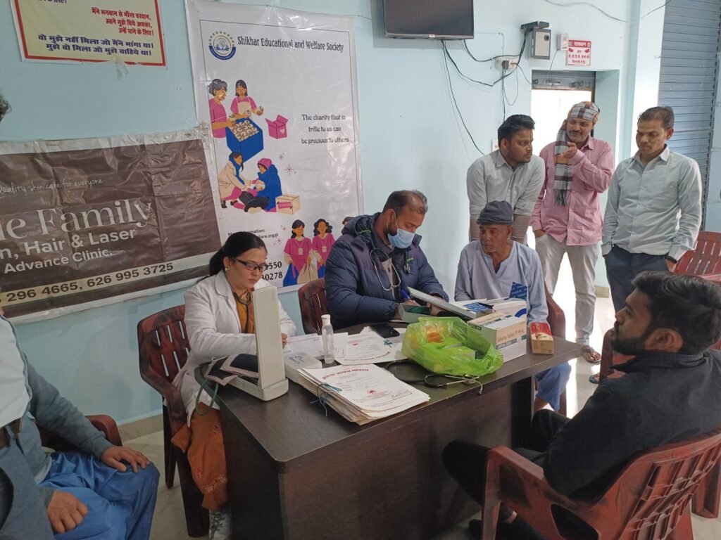 राष्ट्रीय NGO शिखर एजुकेशन एंड वेल्फेयर सोसाइटी ने मकर संक्रांति त्यौहार के मौक़े पर 'अपना घर वृद्धाश्रम' में लगाया मेडिकल कैंप | New India Times