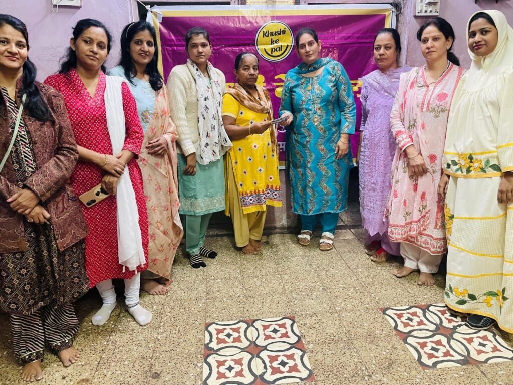 "खुशी के पल" संस्था विधवा महिला और उसकी बच्ची को इलाज एवं शिक्षा हेतु की मदद | New India Times