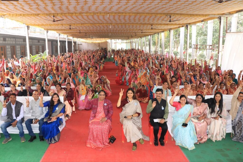 मंत्री की अध्यक्षता में मोटी आई एवं पदोन्नत आंगनवाड़ी कार्यकर्ता का संवाद सह सम्मान कार्यक्रम सम्पन्न मंत्री संग मिनी आंगनवाड़ी से पदोन्नत हुई आंगनवाड़ी कार्यकर्ता खुब थिरकीं | New India Times