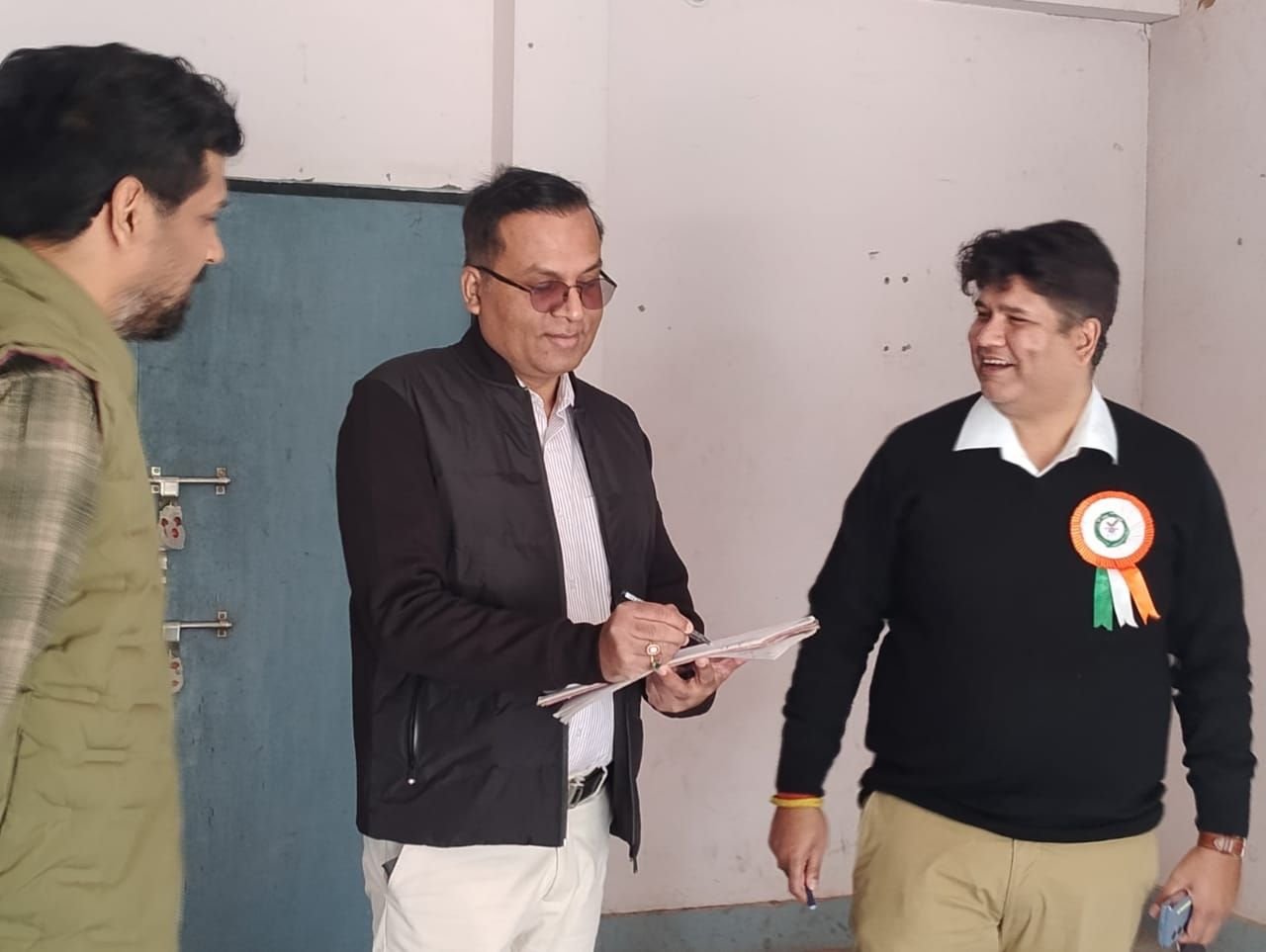 जिला निर्वाचन अधिकारी ने किया ईवीएम, वीवीपैट वेयरहाउस का मासिक निरीक्षण 1 जिला निर्वाचन अधिकारी ने किया ईवीएम, वीवीपैट वेयरहाउस का मासिक निरीक्षण | New India Times