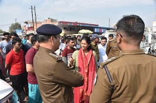 रीवा प्रशासन ने महाकुंभ यात्रियों की व्यवस्थाओं के लिए झोंकी ताकत, कलेक्टर एवं पुलिस अधीक्षक ने रीवा से चाकघाट तक व्यवस्थाओं की स्वयं की मॉनीटरिंग 2 रीवा प्रशासन ने महाकुंभ यात्रियों की व्यवस्थाओं के लिए झोंकी ताकत, कलेक्टर एवं पुलिस अधीक्षक ने रीवा से चाकघाट तक व्यवस्थाओं की स्वयं की मॉनीटरिंग | New India Times