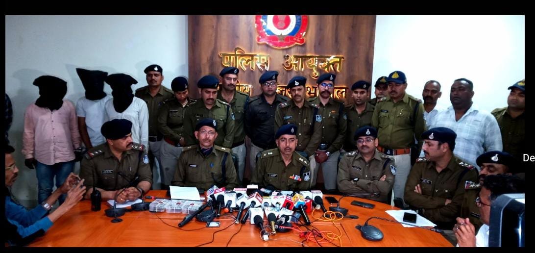 जोन-2 पुलिस ने कुख्यात लुटेरों/चोरों को किया गिरफ्तार, बरामद किया लूट व चोरी का मसरुका | New India Times