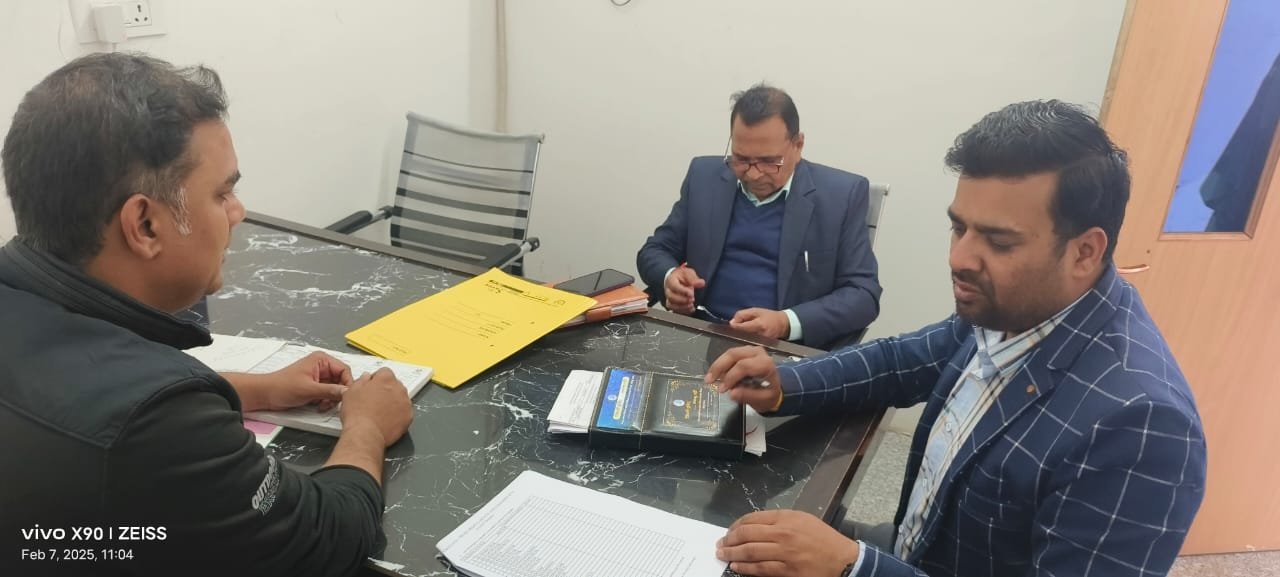 सीएमएचओ डॉ. मीणा ने किया निजी अस्पतालों का औचक निरीक्षण, कमियों में सुधार के दिए निर्देश | New India Times