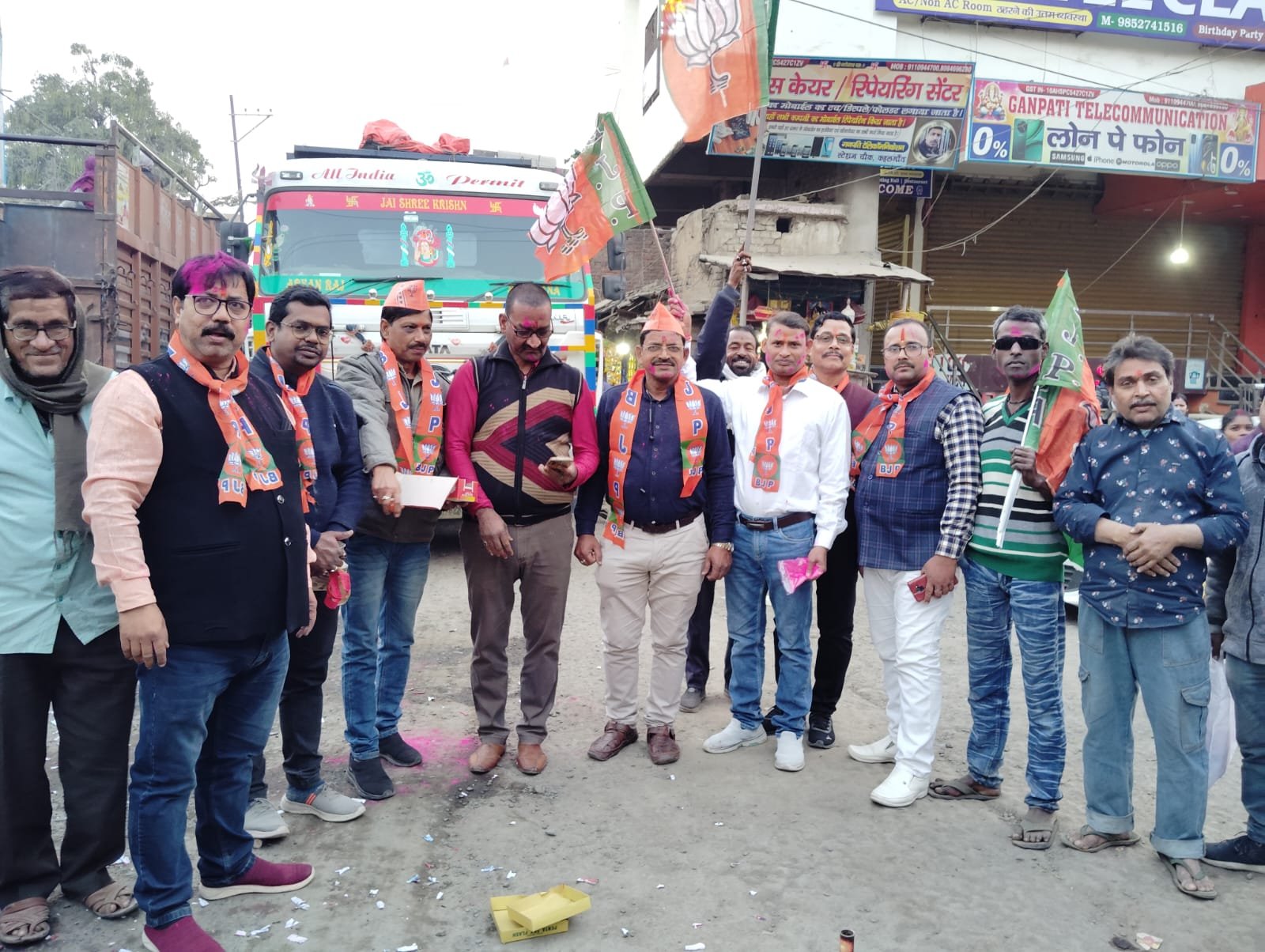 दिल्ली में भाजपा की प्रचंड बहुमत से जीत की खुशी में भाजपाइयों ने मनाया जश्न | New India Times