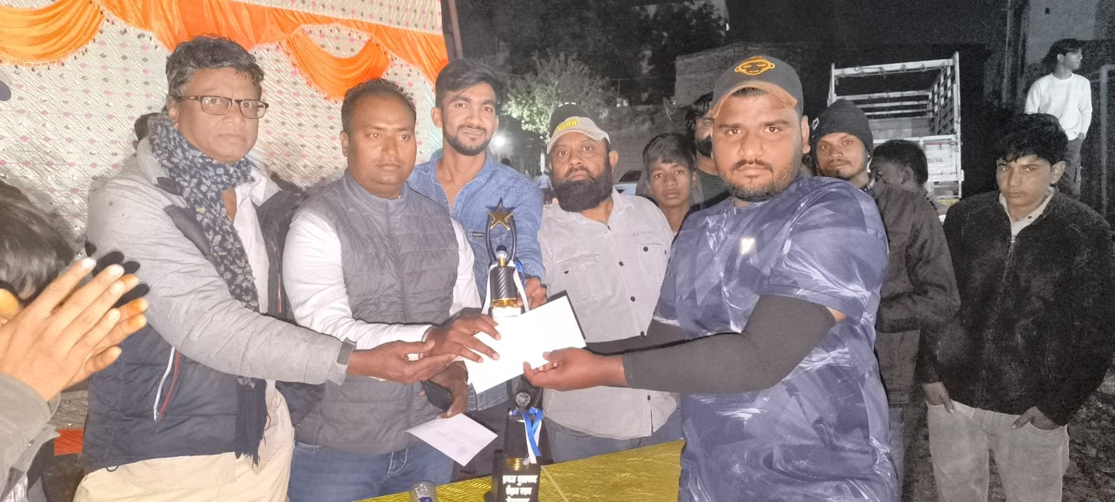 ओपन रात्रि कालीन प्लास्टिक बाल क्रिकेट टूर्नामेंट का हुआ समापन | New India Times