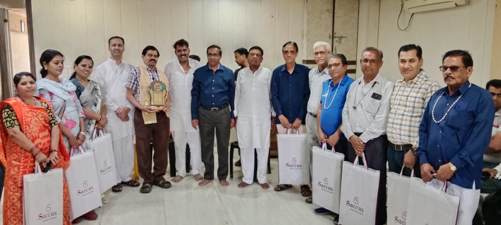 पत्रकारों एवं सहयोगी संस्थाओं का हुआ सम्मान, समाज रत्न संथारा साधक हसमुखलाल वागरेचा की प्रथम पुण्यतिथि पर विशाल निःशुल्क स्वास्थ्य मेला संपन्न | New India Times