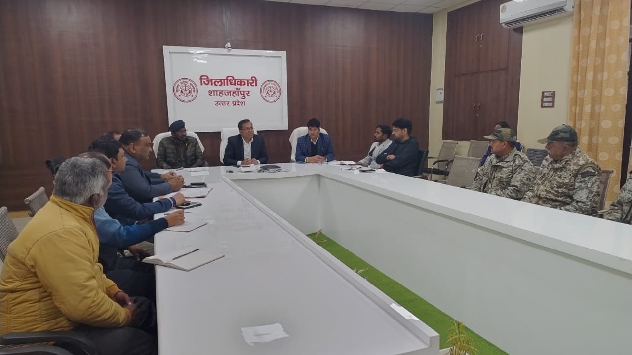 सड़कों पर बोर्ड, काउण्टर, सामान रखने पर लगेगा 20 हजार रुपए का जुर्माना, डीएम ने दिए निर्देश | New India Times