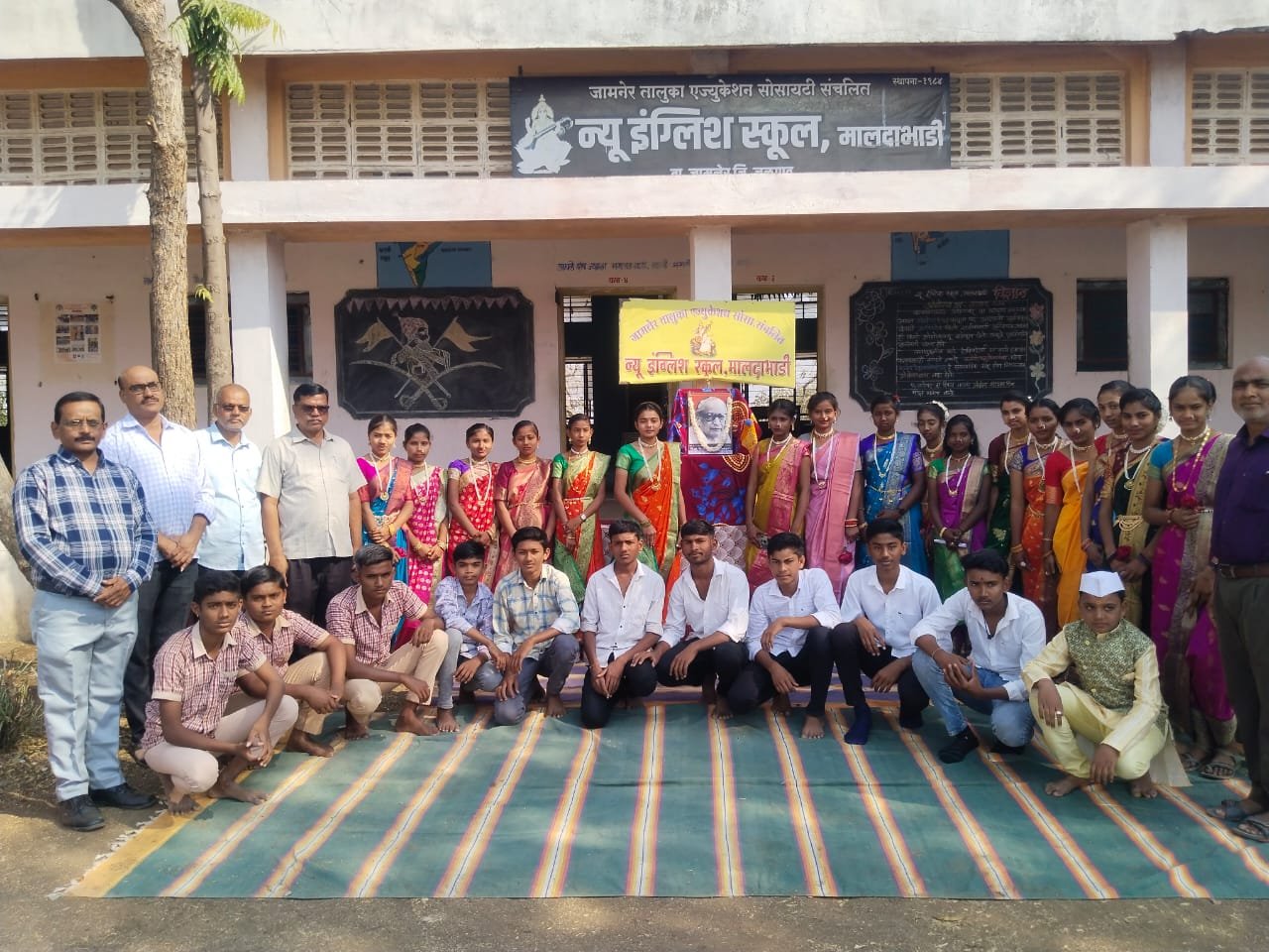 बड़े प्रोजेक्ट्स के लिए बाहरी कंपनियों को प्राथमिकता, केंद्रीय मंत्रियों की सहभागिता ? | New India Times