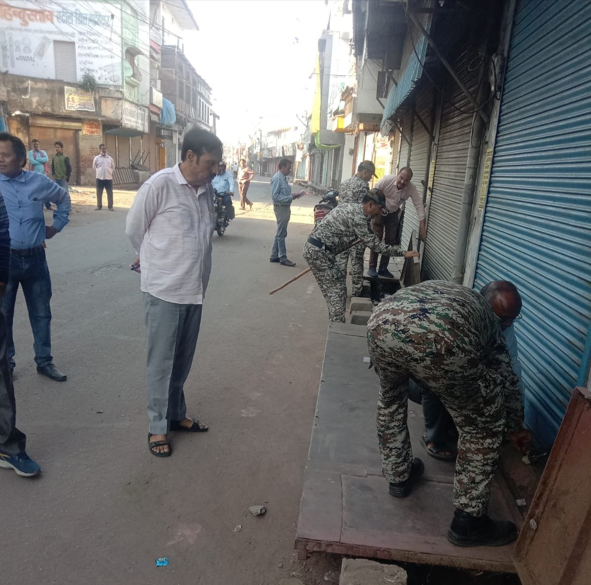 हाउस व वाटर टैक्स बकाया दारों के खिलाफ चला अभियान | New India Times