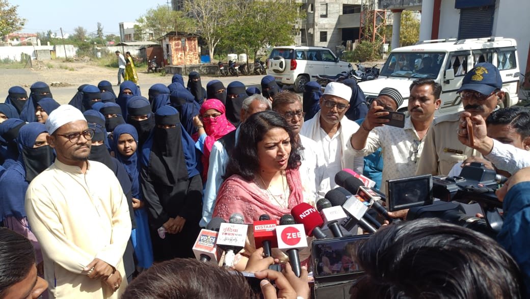 माध्यमिक शिक्षा बोर्ड मध्य प्रदेश भोपाल द्वारा उर्दू माध्यम के छात्रों के साथ लापरवाही या संगठित साजिश, कौन है ज़िम्मेदार ? | New India Times