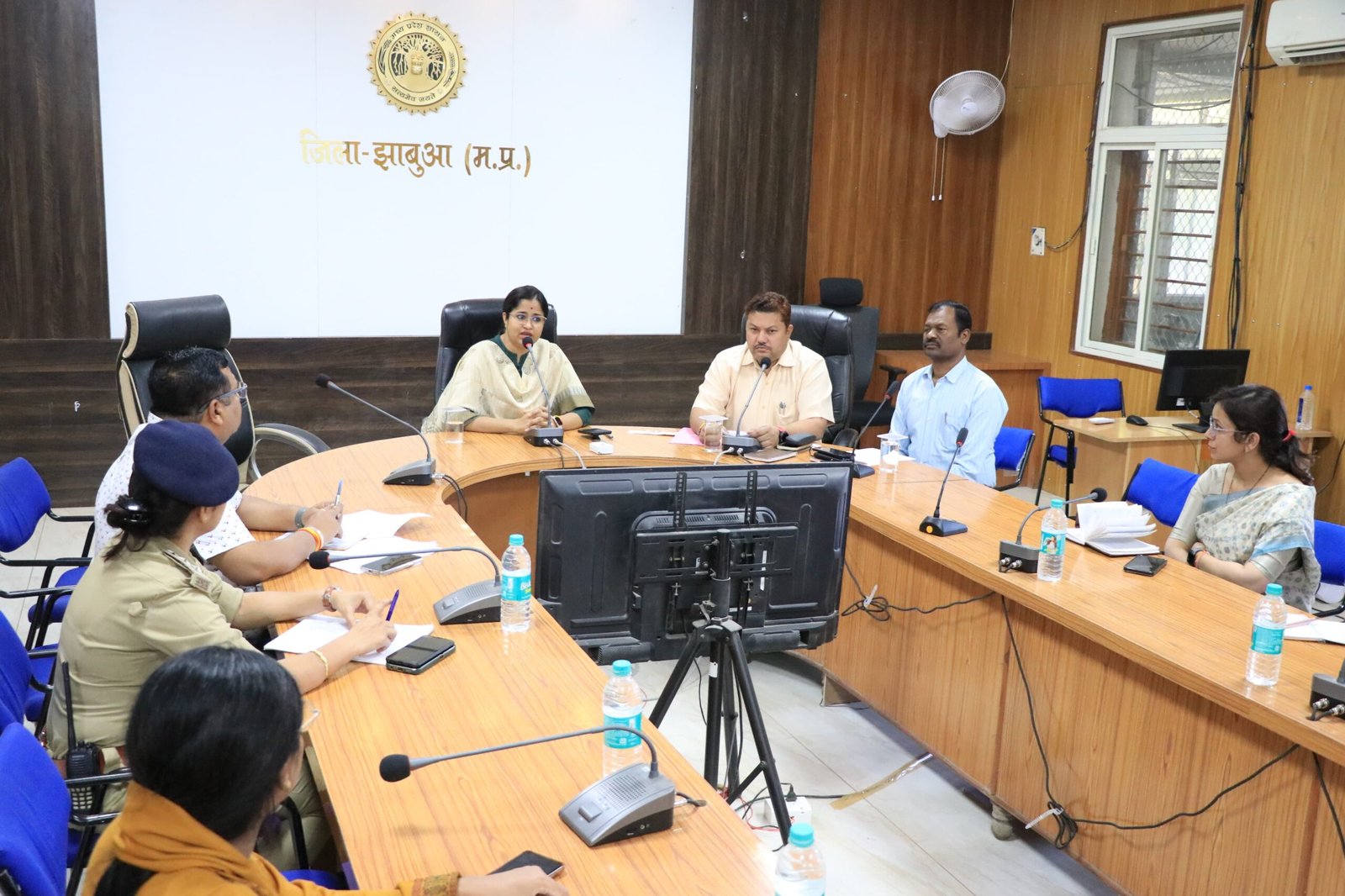 मुख्यमंत्री के प्रस्तावित दौरे की तैयारी के लिए कलेक्टर की अध्यक्षता में बैठक सम्पन्न, कलेक्टर एवं पुलिस अधीक्षक ने बस स्टैंड का किया निरीक्षण | New India Times