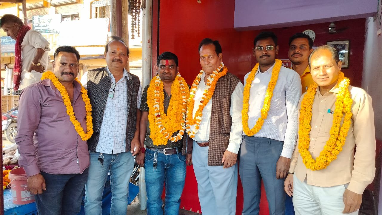 नेशनल जर्नलिस्ट एसोसिएशन के तहसील अध्यक्ष बने आशीष शुक्ला, मेजारोड में तहसील इकाई की बैठक संपन्न | New India Times